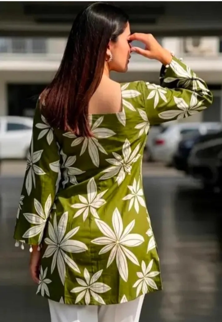 Green Short Kurti.  1000812365